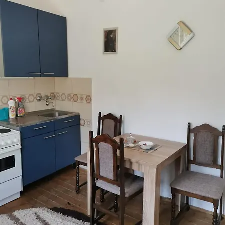 Miris Planine 公寓